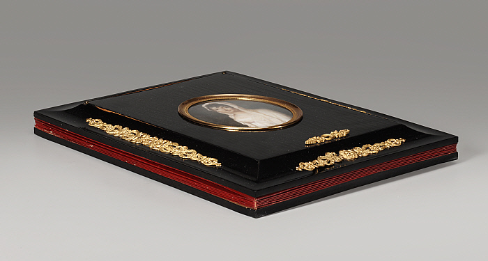 Portrait miniature set in letter box, ca. 1810 Slider Image 3